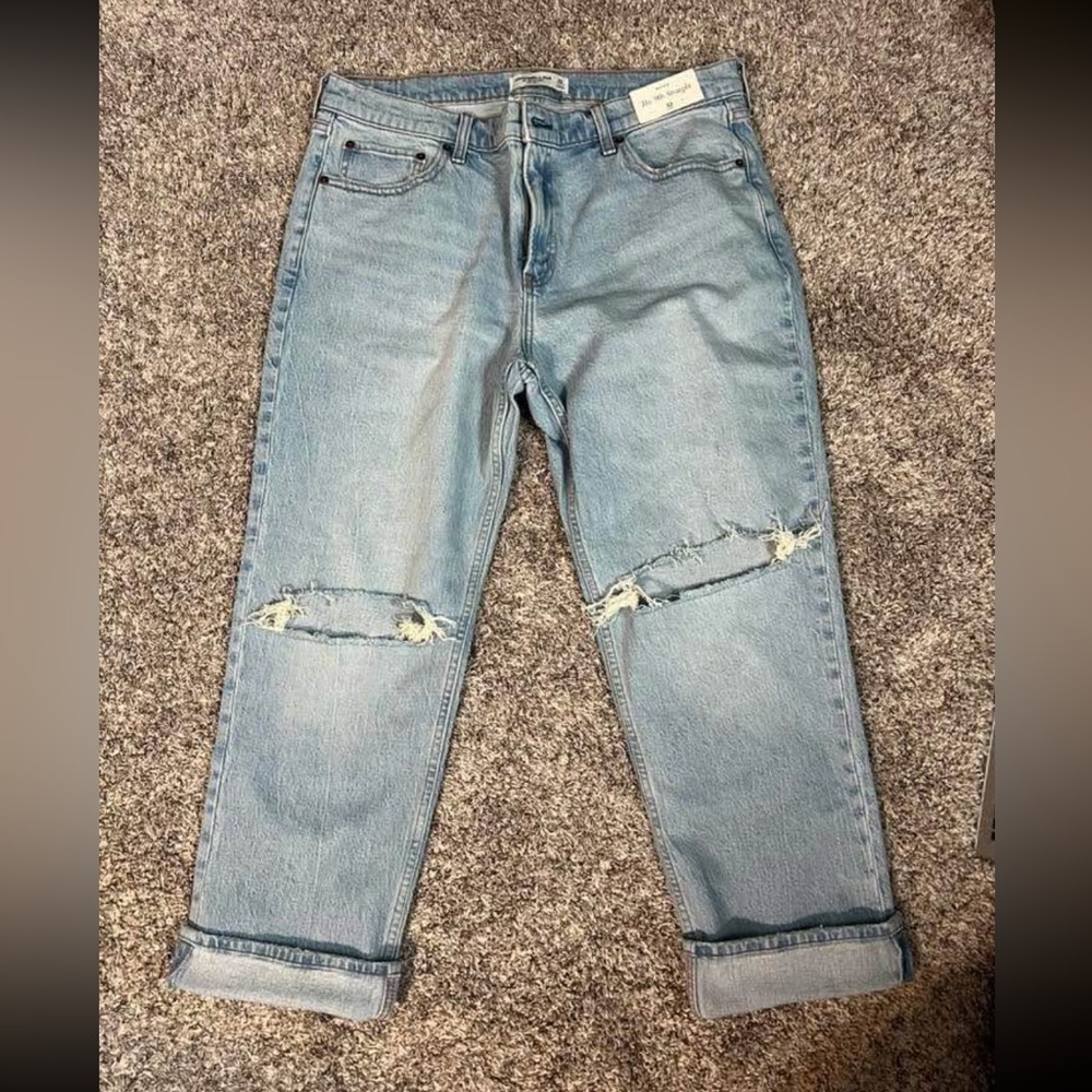 Women's Abercrombie Light Blue Distressed Jeans